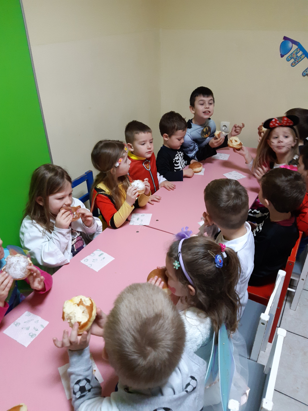 Krafne i baloni za vrtićke maškare 5 krafne fasnik vrtici lepoglava 11