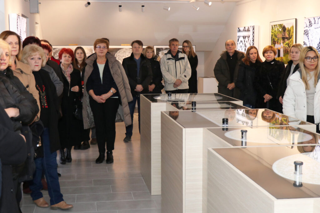 Atraktivan program prvog adventskog vikenda 10 otovorenje galerije cipke 08