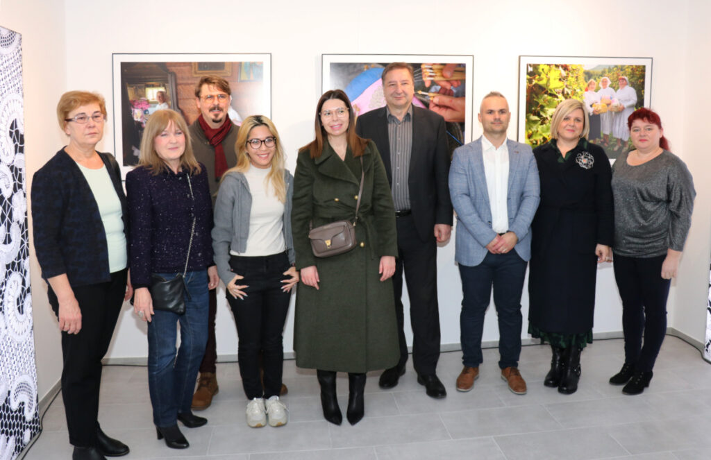 Atraktivan program prvog adventskog vikenda 1 otovorenje galerije cipke 23