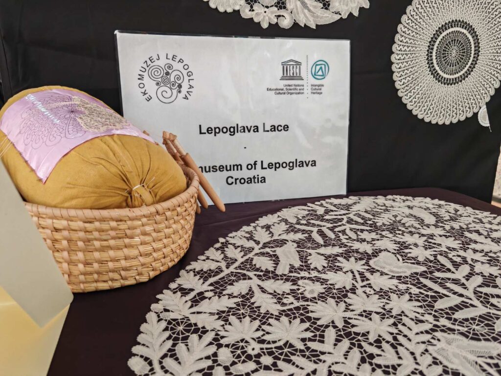 Lepoglavska čipka predstavljena na Kongresu čipke u Bugarskoj 10 viber slika 2025 08 17 16 07 11 317